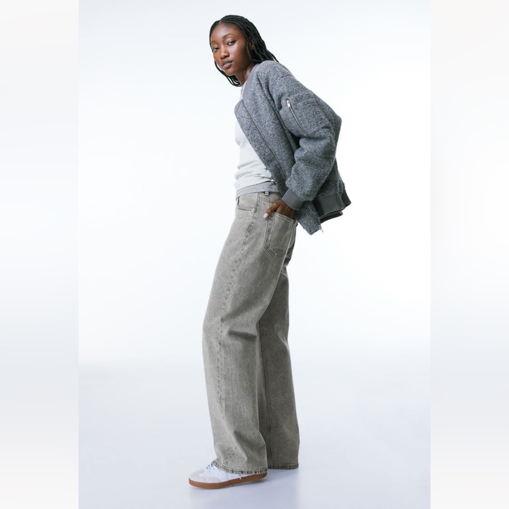 H & M Wide High Jeans 2023 Gray NWOT Never Worn Size 8